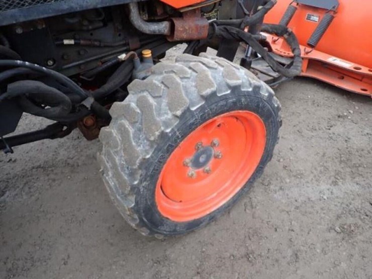 2014-kubota-b3350hsd-image-55