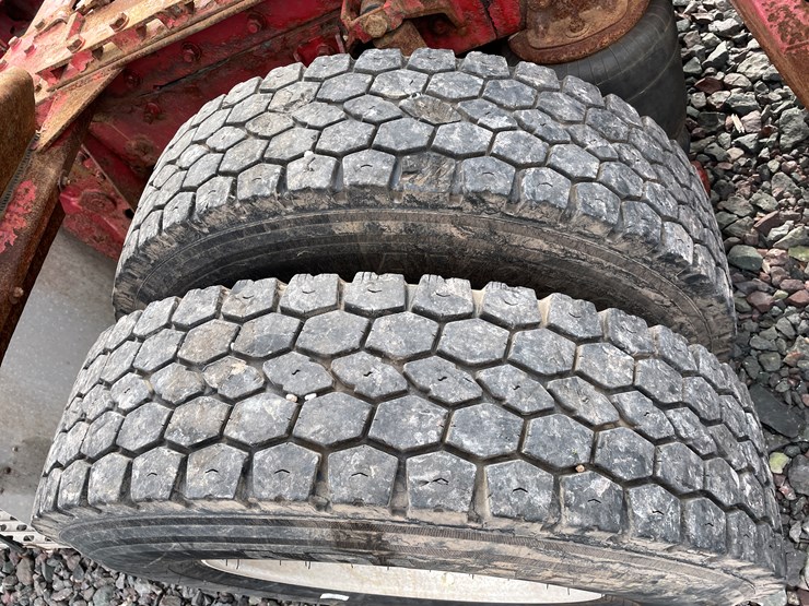 #208-•-2004-kenworth-semi-tractor-truck-(has-mi-title)-(greenland,-mi)-image-56