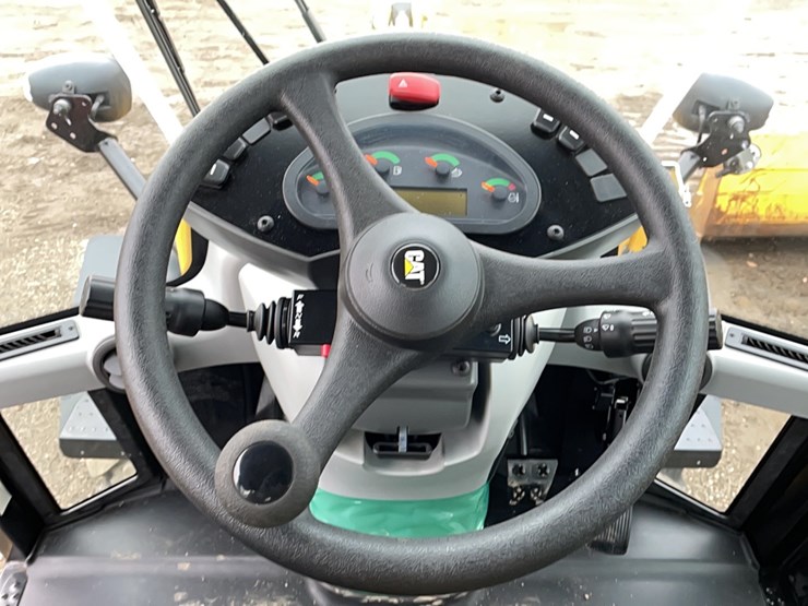 2024-caterpillar-910-image-12