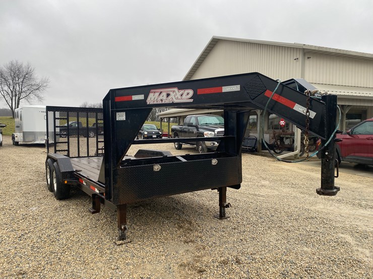 #310-•-2016-maxx-d-gooseneck-(helenville,-wi)-(has-wi-title)-image-2