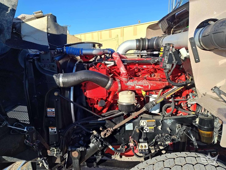 2011-kenworth-t800-image-47