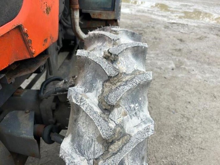 2008-kubota-m7040d-image-50