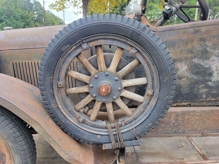 1924-dodge-brothers-truck-image-30