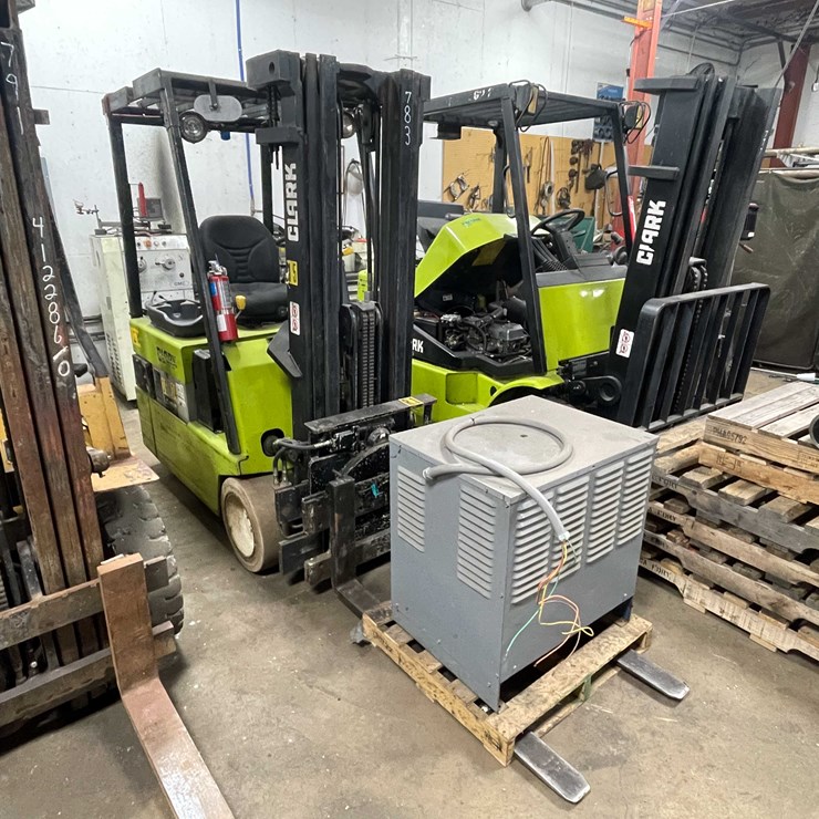 #454 • Clark Electric Forklift (Shawano, WI)