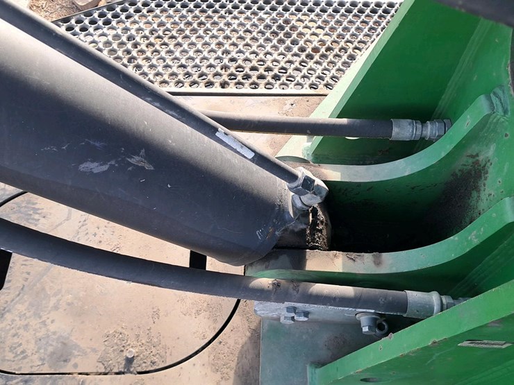 2015-deere-437d-image-21