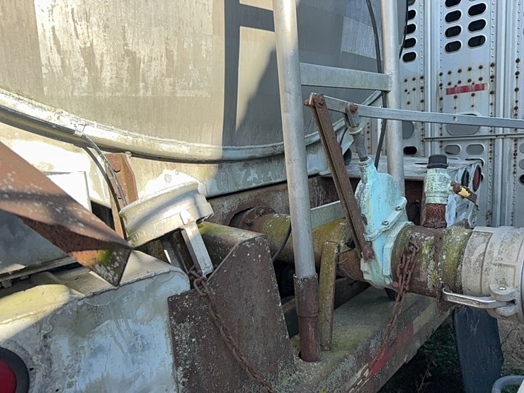 1969-fruehauf-trailer-image-6