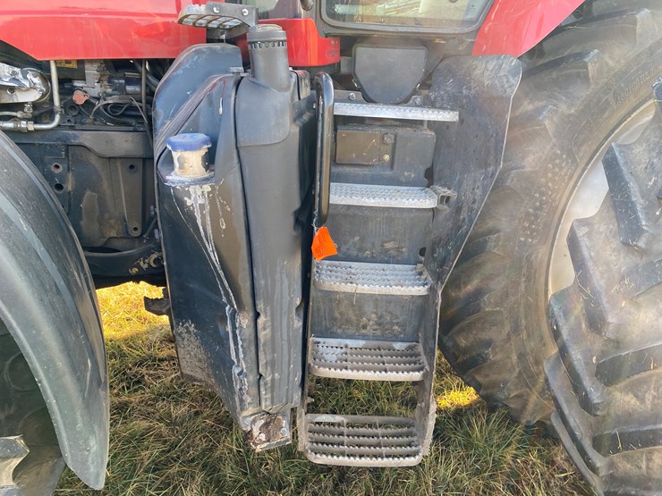 2014-case-ih-340-image-31