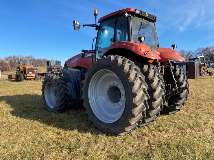 2014-case-ih-340-image-17
