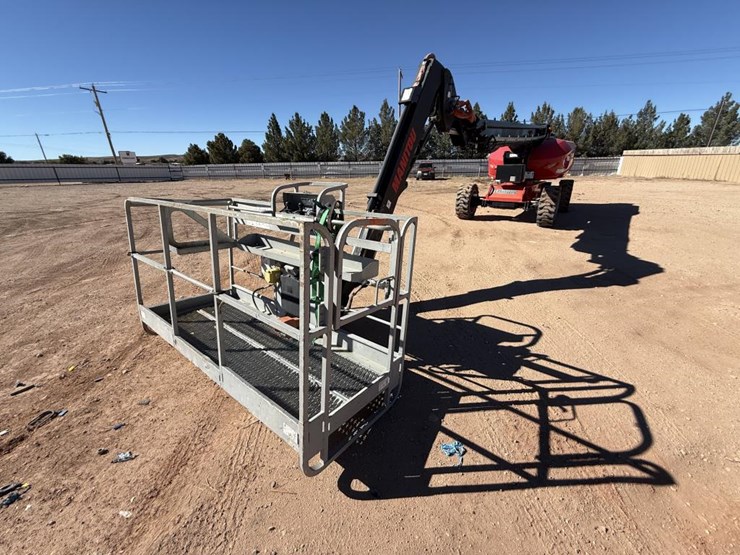 #1019-•-2020-manitou-tj85-manlift-image-9