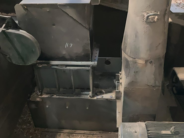 #117-•-montgomery-hog-image-1