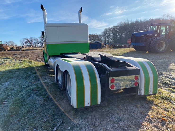 #1010-•-1984-peterbilt-sleeper-cab-semi-(has-wi-title)-(colfax,-wi)-image-11