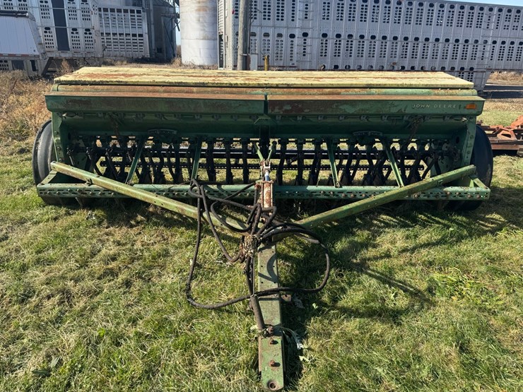 john-deere-8300-image-5