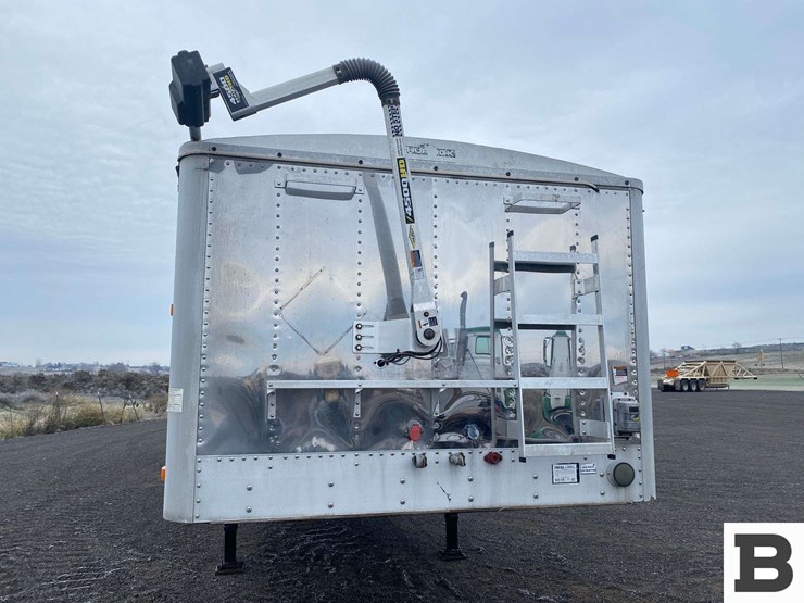 1995-wilson-48'-image-7