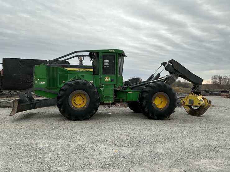 2016-deere-648l-image-2