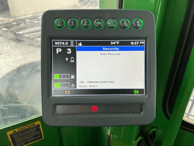 2016-deere-648l-image-12