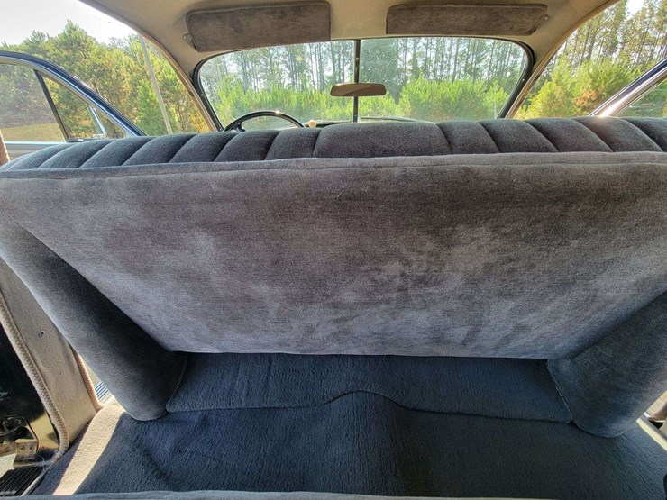 1948-packard-sedan-image-21