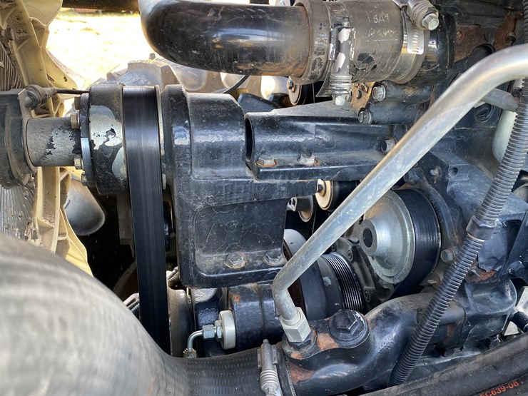 2014-case-ih-340-image-74