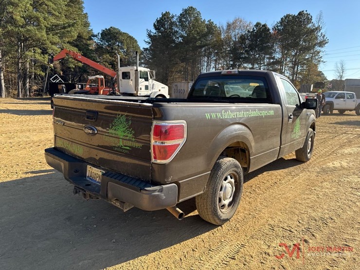 2014-ford-f150-xl-image-2