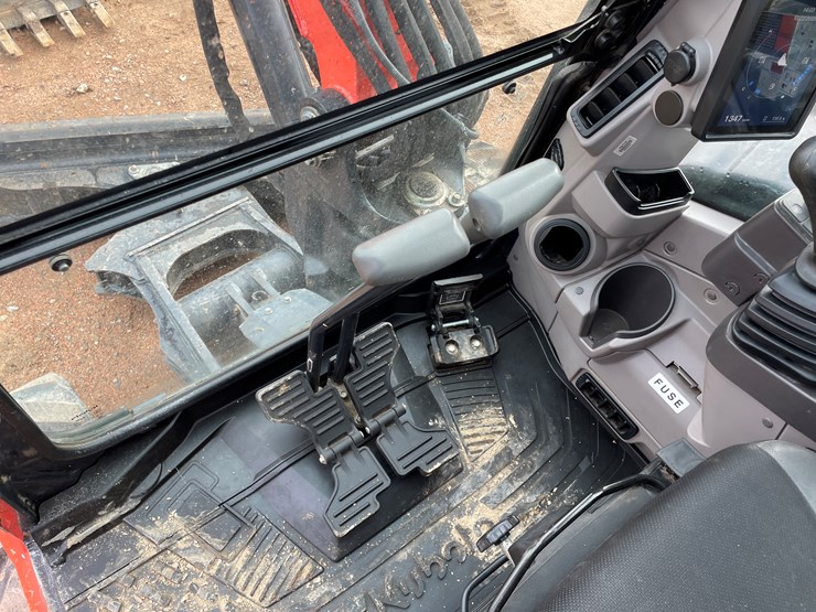 2021-kubota-u55-5-image-36