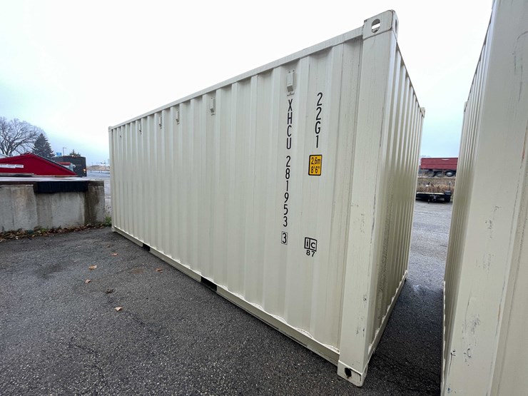 #1400-•-20'-shipping-container-(of)-image-5