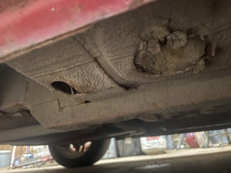 #260-•-1997-chrysler-(fall-creek,-wi)-(has-wi-title)-image-37