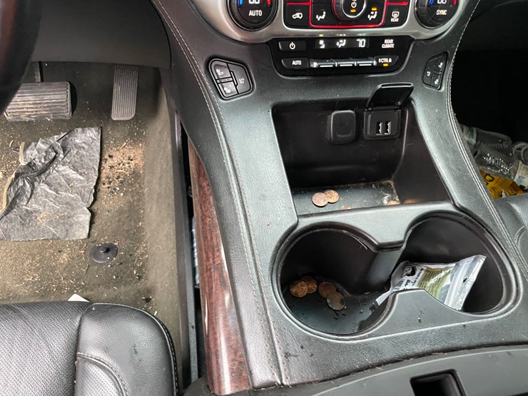 2015-gmc-yukon-slt-image-36