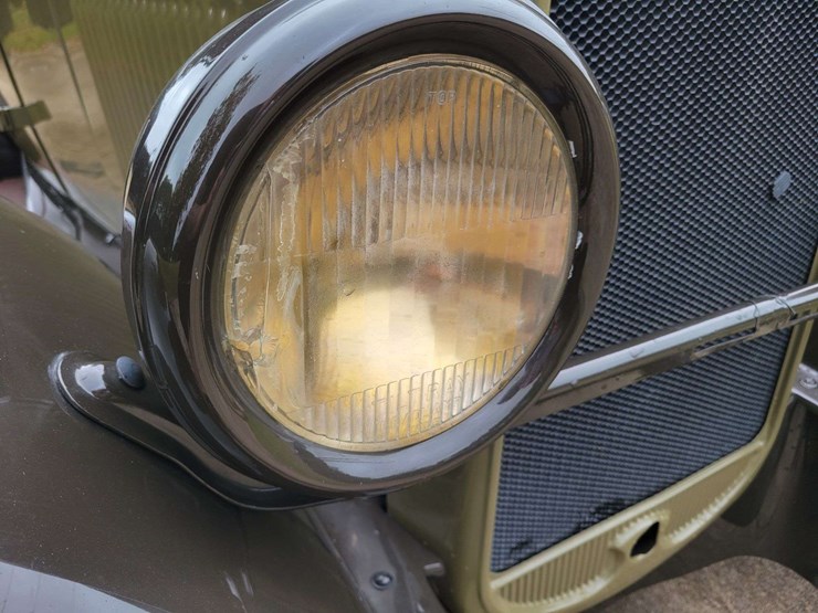 1928-pontiac-sedan-image-26