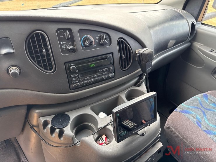 2003-ford-e550-image-17