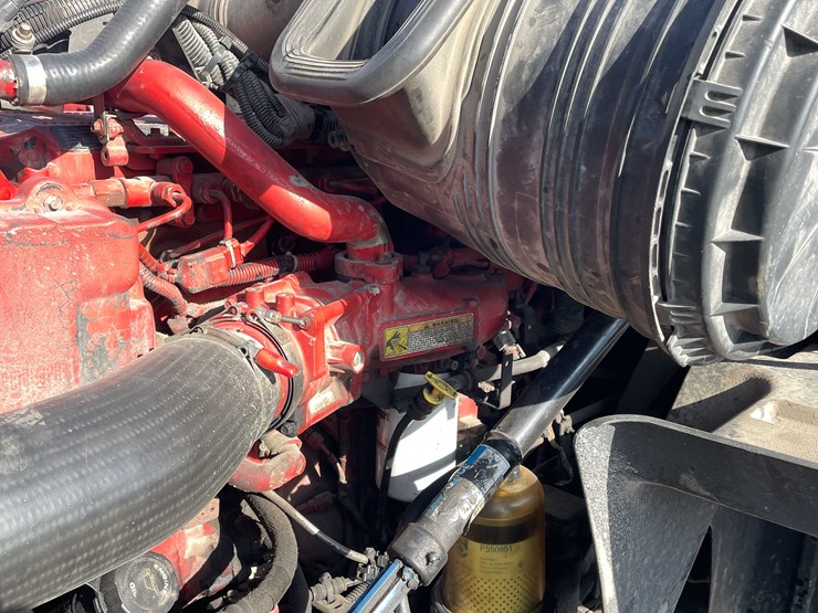 #200-•-2016-international-semi-tractor-(title-in-delay)-(denmark,-wi)-image-73