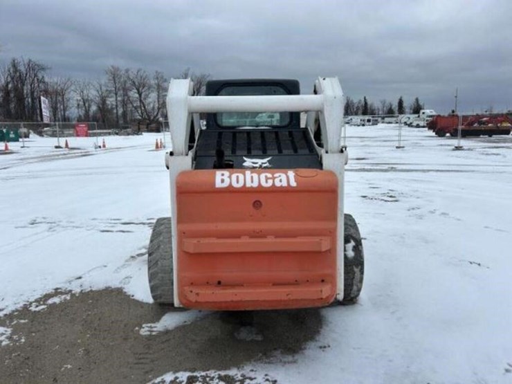 2010-bobcat-s300-image-5