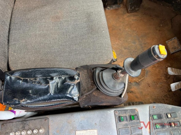 caterpillar-553c-image-19