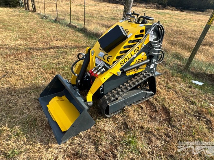 sdlanch-sdll50-mini-skid-steer-loader-image-2