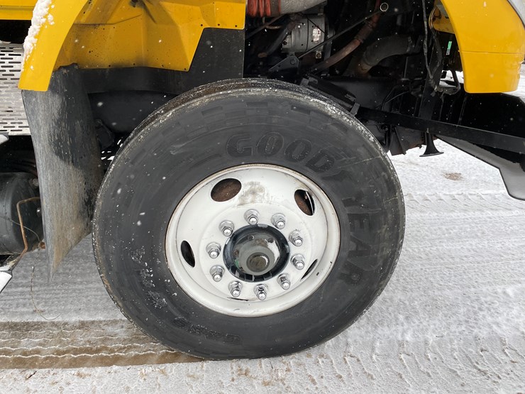 #234-•-2005-international-tri-axle-dump-truck-(has-wi-title)(mosinee,-wi)-image-32