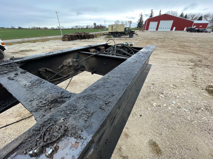 #1320-•-2002-trailer-frame-(has-wi-title)-(new-hostein,-wi)-image-43