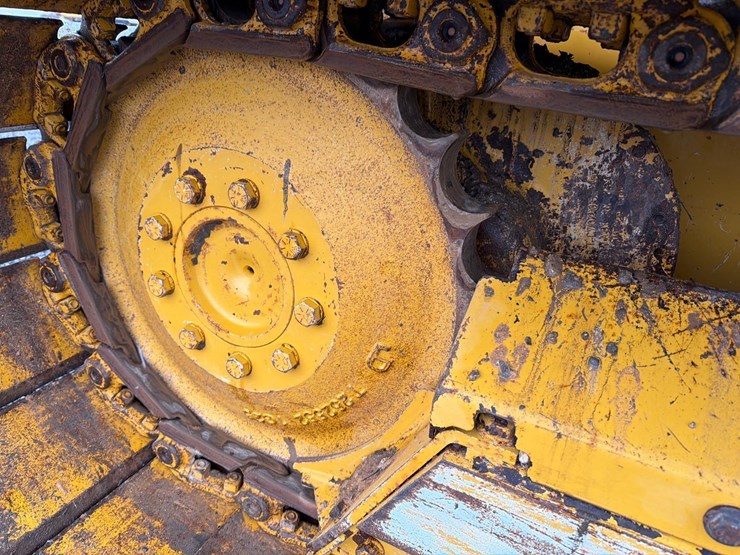 2023-deere-450k-image-15