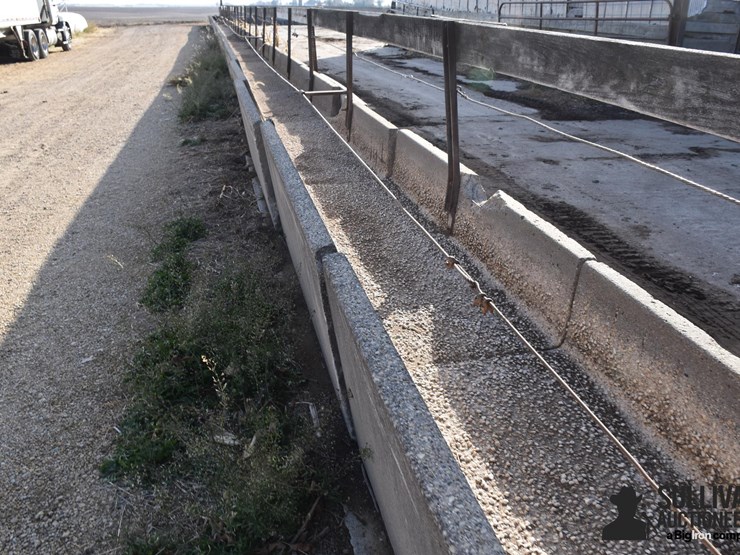 concrete-feed-bunks-image-18