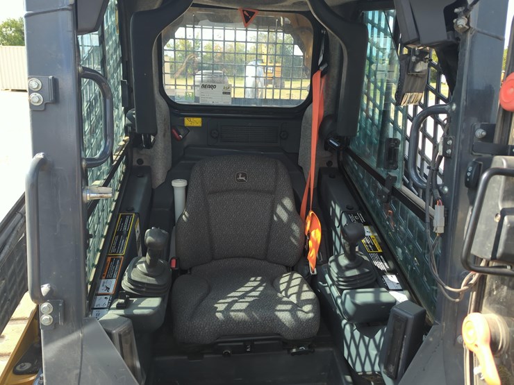 2023-deere-333g-image-12