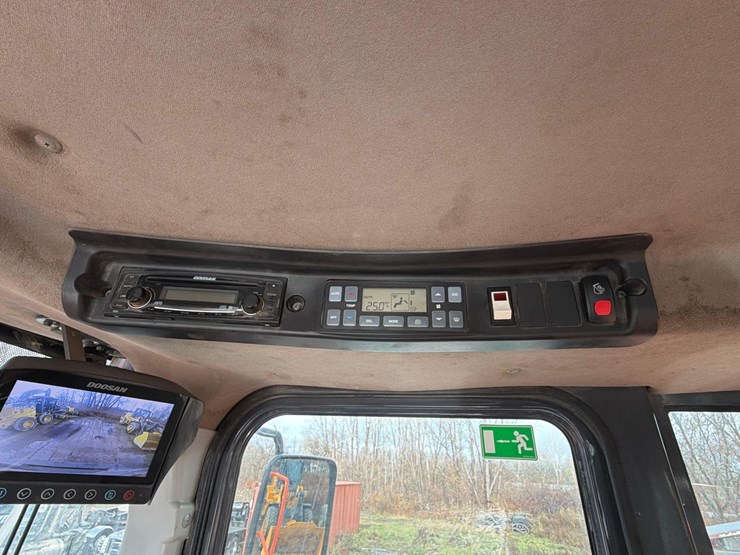 2015-doosan-dl420-5-image-22