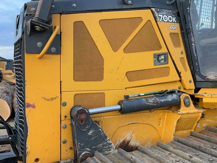 2016-deere-700k-image-28