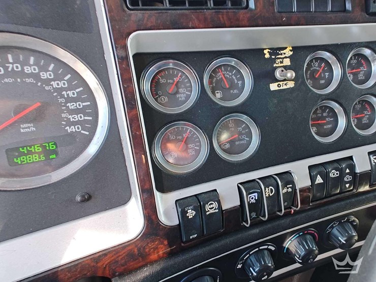 2012-kenworth-t800-image-25