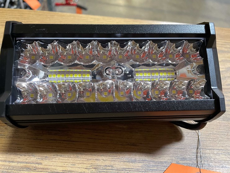 #8649-•-(2)-led-6-1/2"-long-work-lights,-12/24vdc-(pr11)-image-7