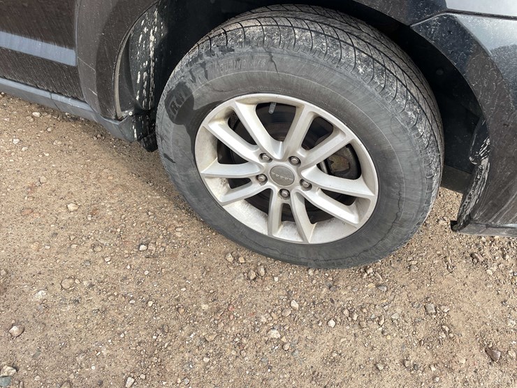 2013-dodge-journey-image-40