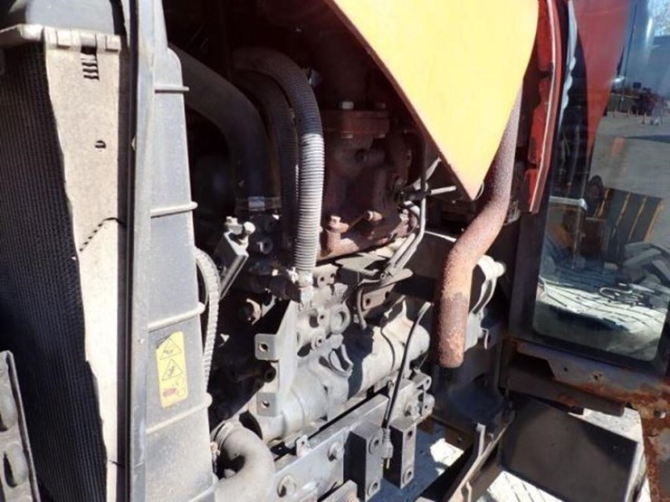 2011-kubota-m7040d-image-12