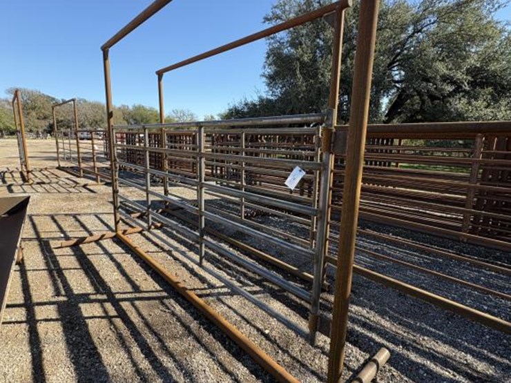 #42-•-bow-gate-12'-image-1