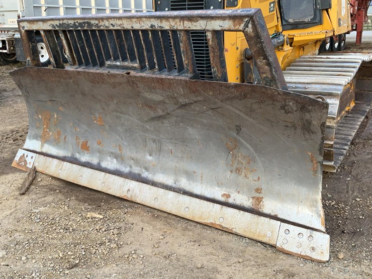 2016-deere-700k-image-56