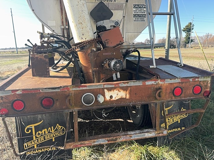 1997-pinson-aluminum-feed-delivery-trailer,-spring-suspension,-8-compartments,-*1p9ab3821vp255492*-image-8