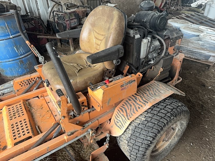 scag-turf-tiger-zero-turn-mower-image-2