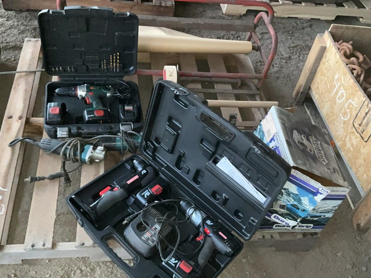 #103-•-craftsman-and-masterhand-cordless-drills-image-2