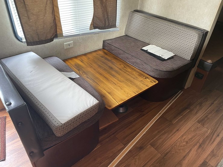 #1404-•-2015-salem-cruise-lite-camper-(no-title)-(of)-image-54