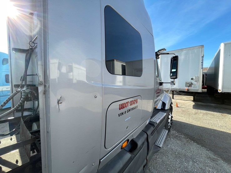 #200-•-2016-international-semi-tractor-(title-in-delay)-(denmark,-wi)-image-39